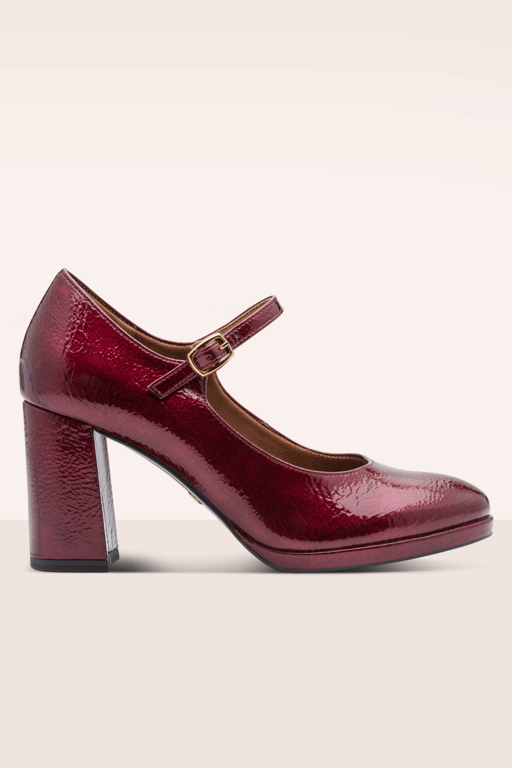 Maddy vegan lak pumps in wijnrood